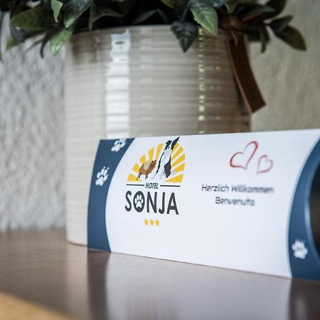 קדיפייטרה Hotel Sonja מראה חיצוני תמונה