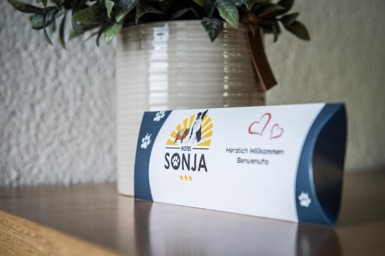 קדיפייטרה Hotel Sonja מראה חיצוני תמונה