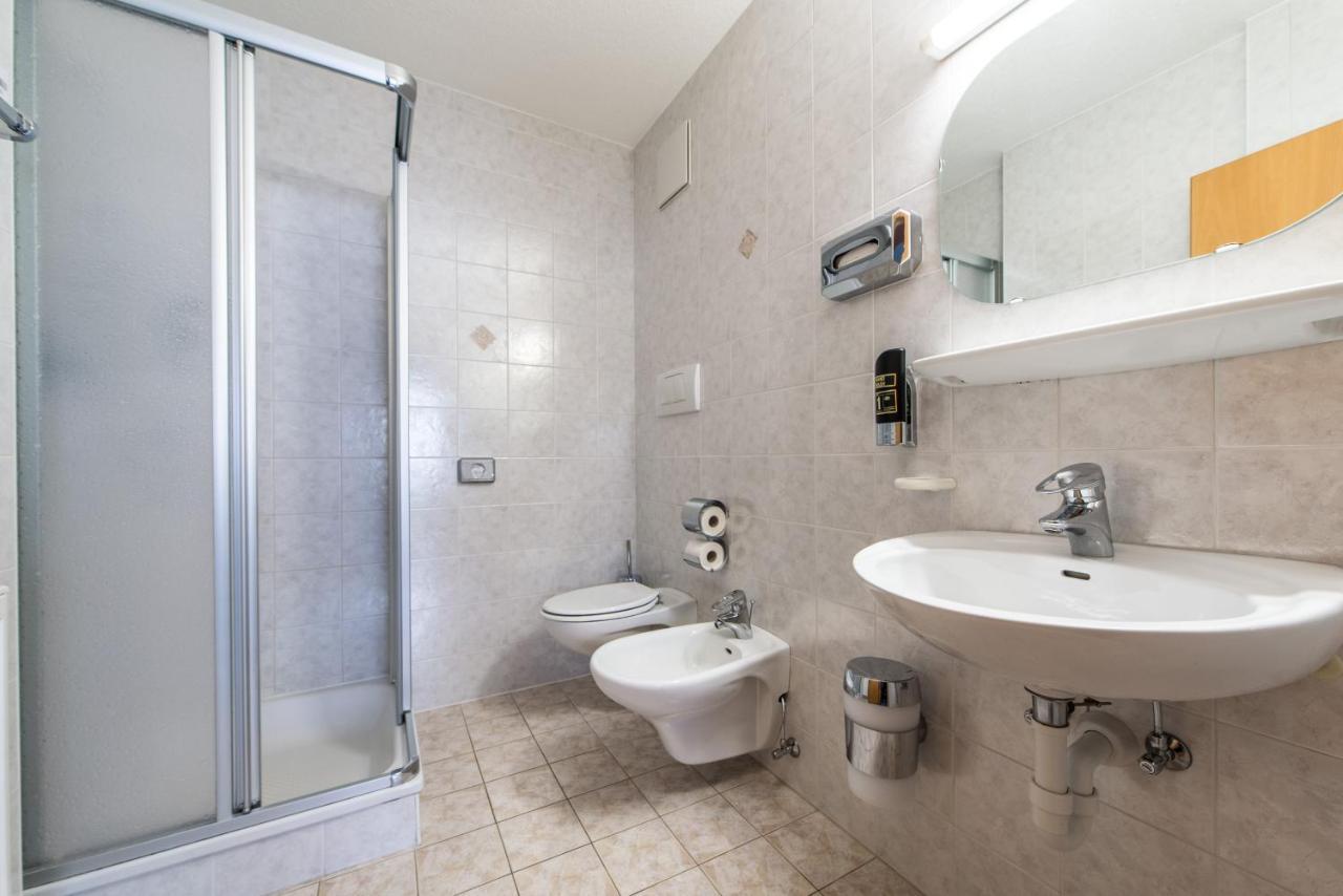 קדיפייטרה Hotel Sonja מראה חיצוני תמונה